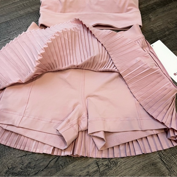 NWT Lululemon Set Varsity Pleated Skirt and Scoop Neck Bra Pink Haze - Picture 8 of 16
